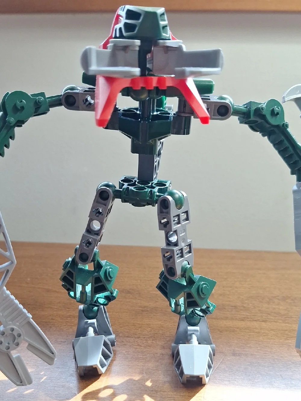 LEGO-bionicles Vahki Varsaki Green and Silver Policeman Le Metru #8616, 2004 Rel - Picture 3 of 5